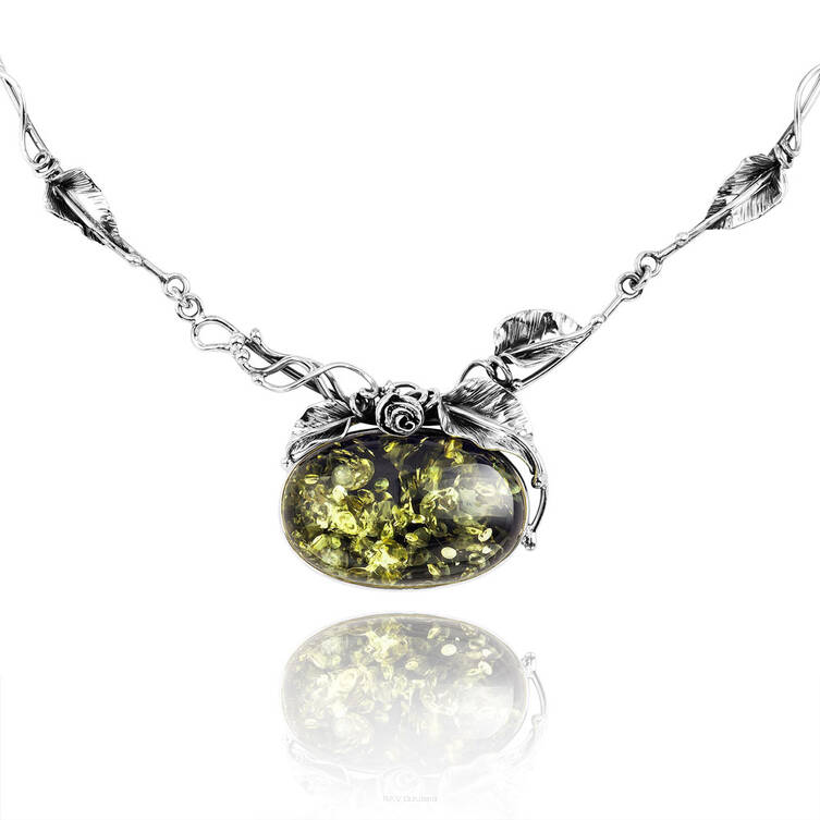 NASZYJNIK SREBRNY Z BURSZTYNEM